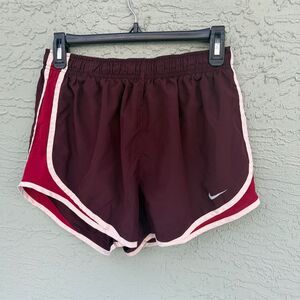Nike Women's Tempo Running Shorts Size M Maroon Dri-FIT Gym Activewear